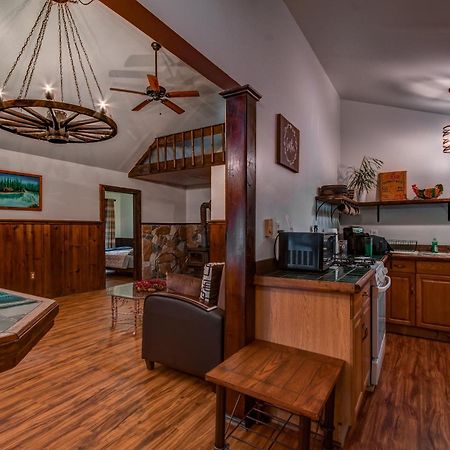 Magnolia Streamside Resort Canadensis Phòng bức ảnh